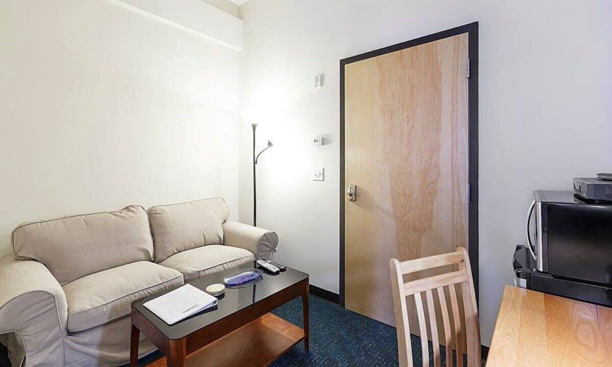 Photo of Livingroom in Downtown Boston