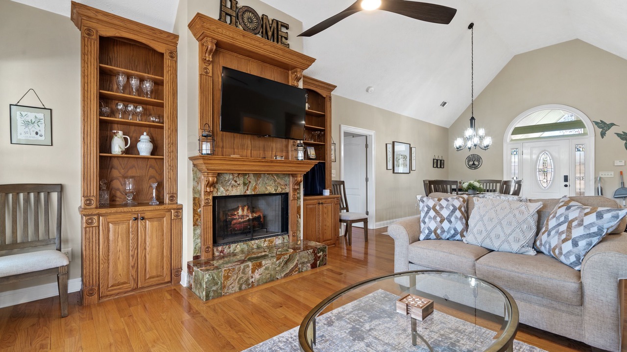 Photo of Livingroom in Lake Oconee