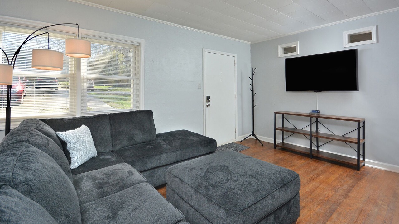Photo of Livingroom in Carrboro