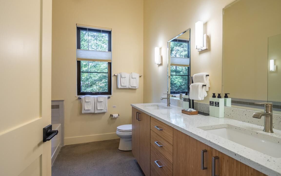 Photo of Bathroom in Roslyn