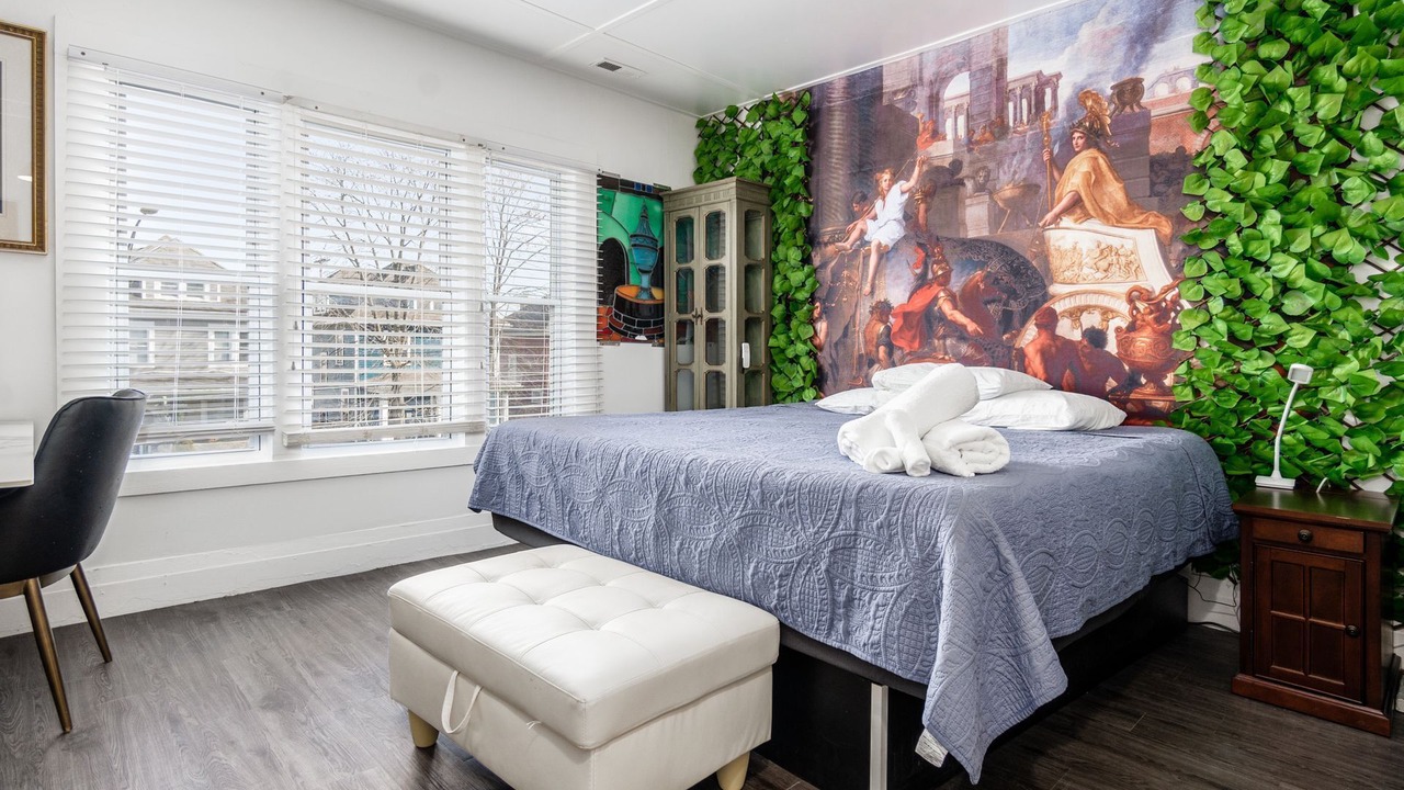 Photo of Bedroom in Glen Echo