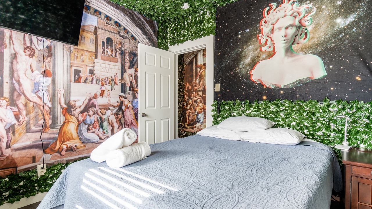 Photo of Bedroom in Glen Echo