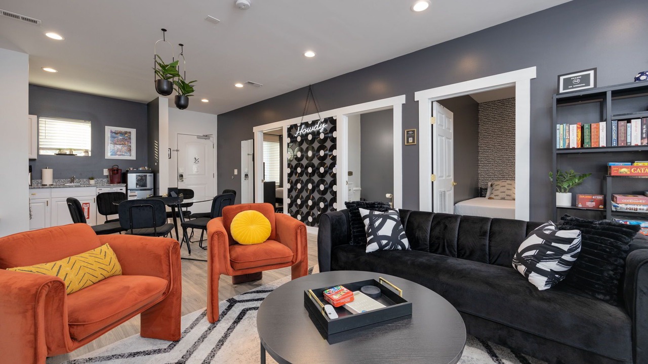 Photo of Livingroom in Five Points