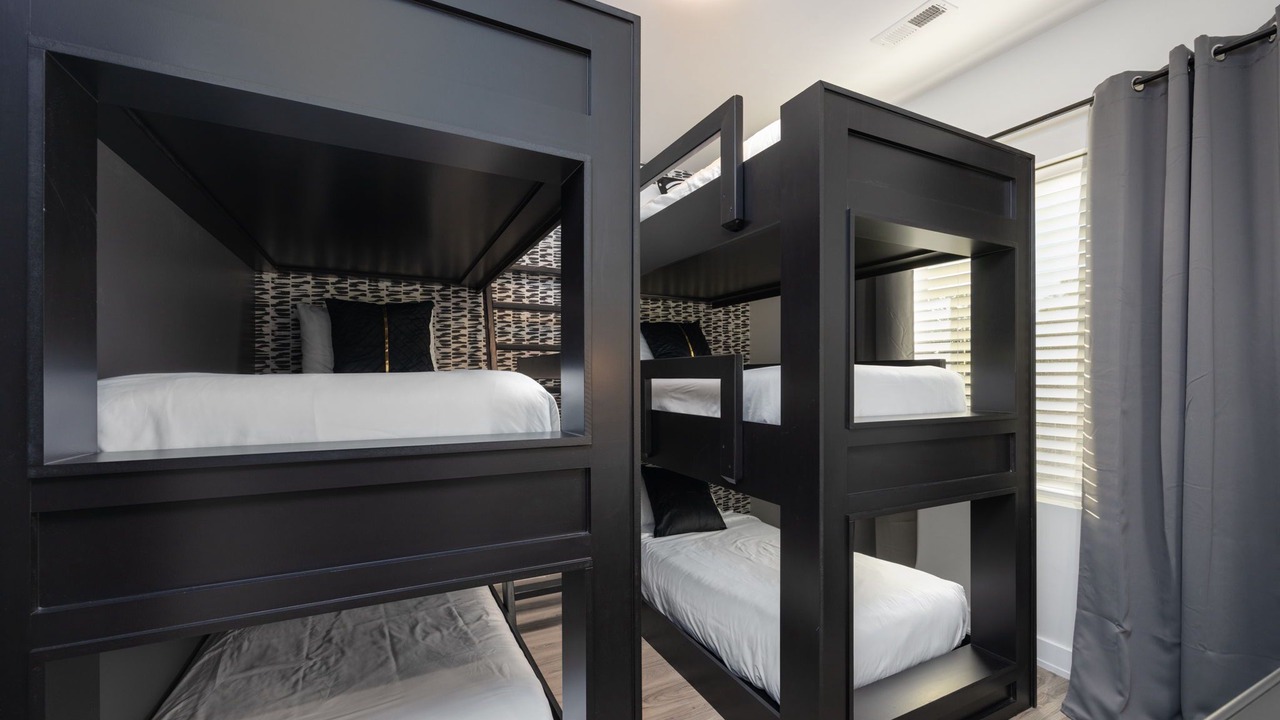 Photo of Bedroom in Five Points