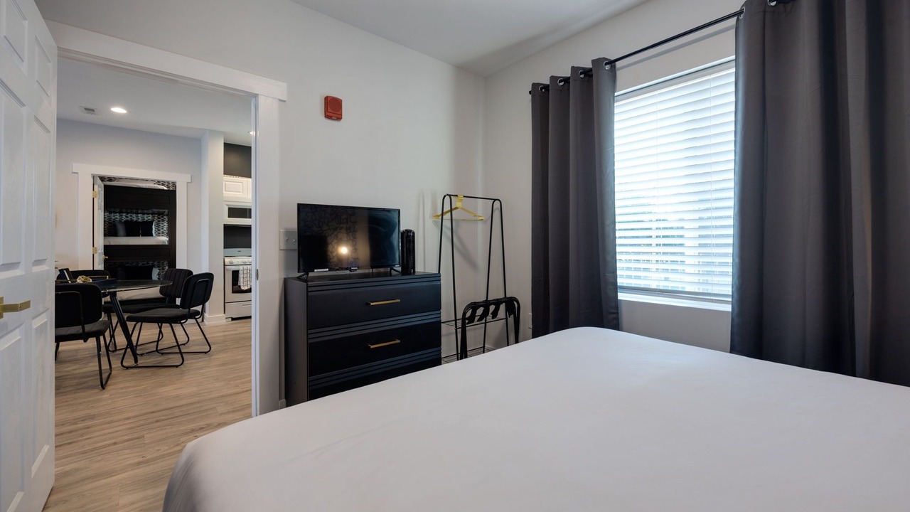 Photo of Bedroom in Five Points