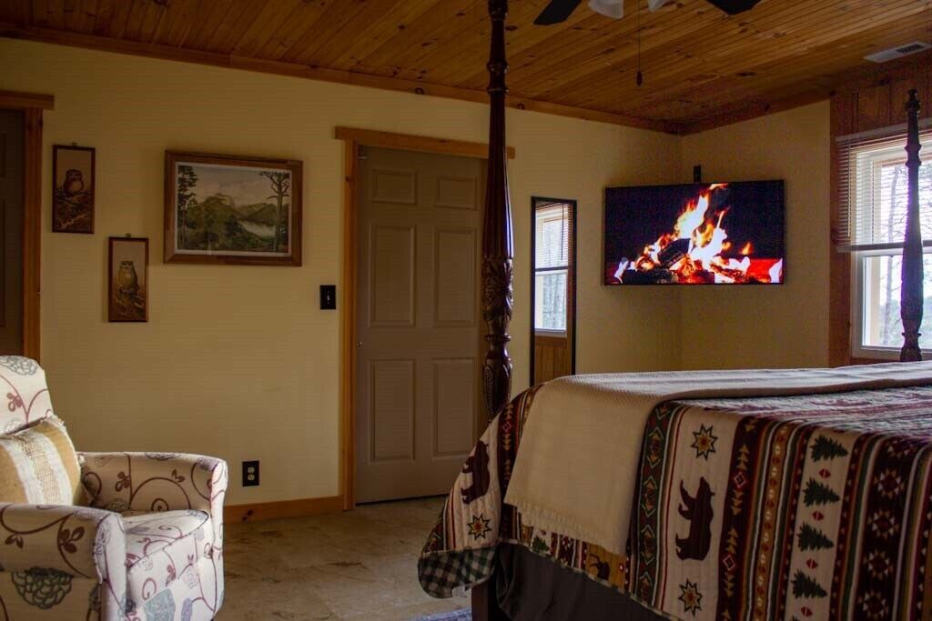 Photo of Bedroom in Cleveland