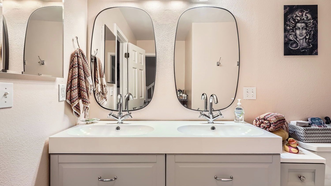 Photo of Bathroom in Central Boulder