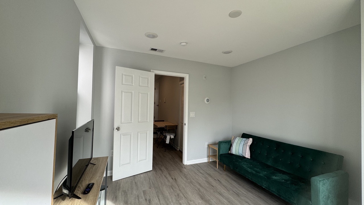 Photo of Livingroom in North Philadelphia West