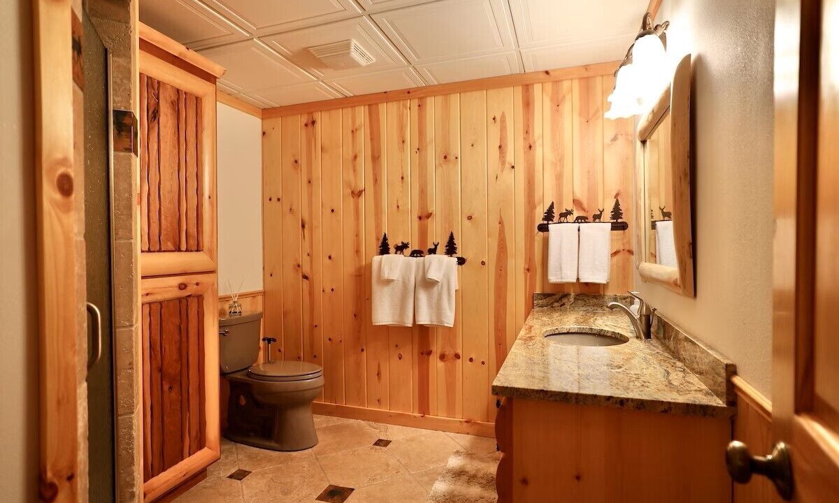 Photo of Bathroom in Arbor Vitae