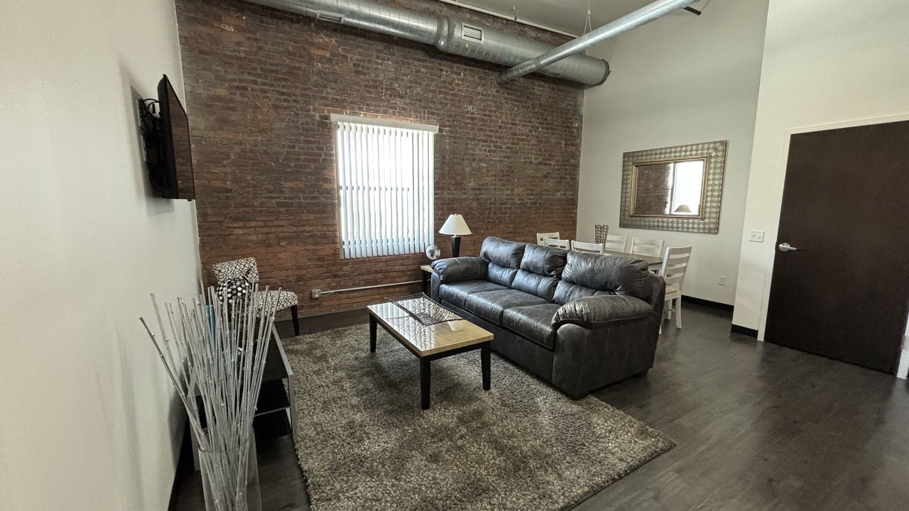 Photo of Livingroom in Downtown Toledo