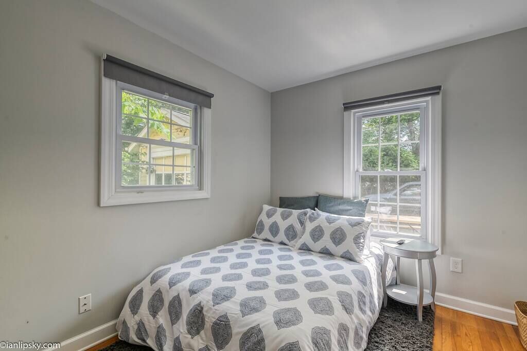 Photo of Bedroom in Lower Burns Park