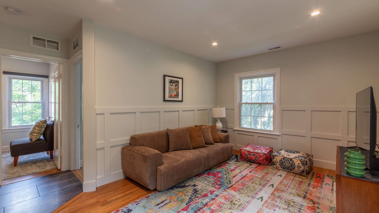 Photo of Livingroom in Lower Burns Park