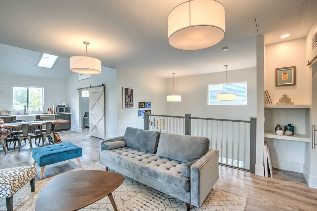 Photo of Livingroom in Burns Park