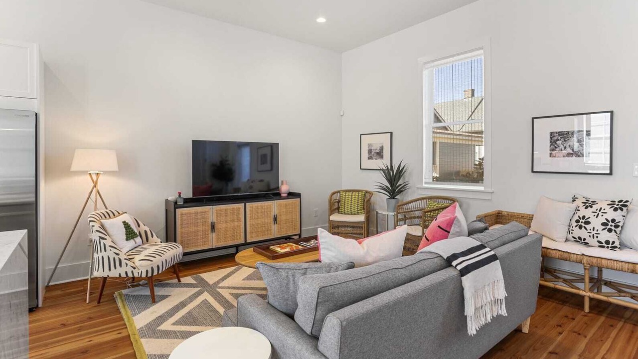 Photo of Livingroom in West Riverside
