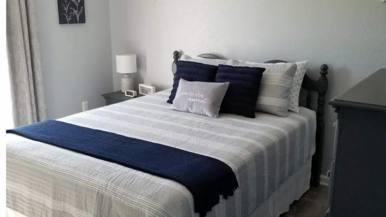 Photo of Bedroom in Rossford