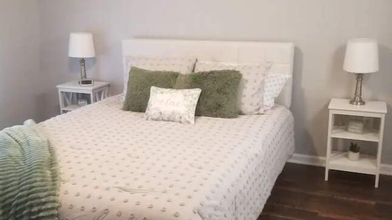 Photo of Bedroom in Rossford