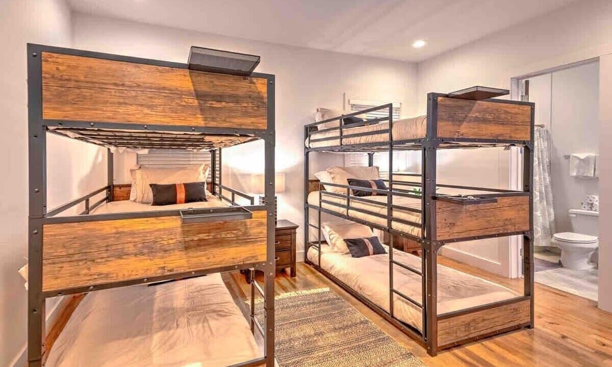 Photo of Bedroom in Eighth Avenue