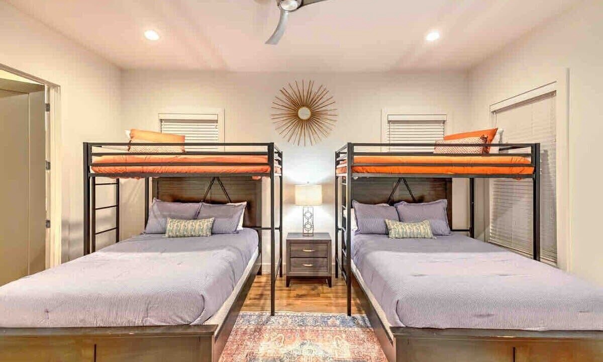 Photo of Bedroom in Eighth Avenue