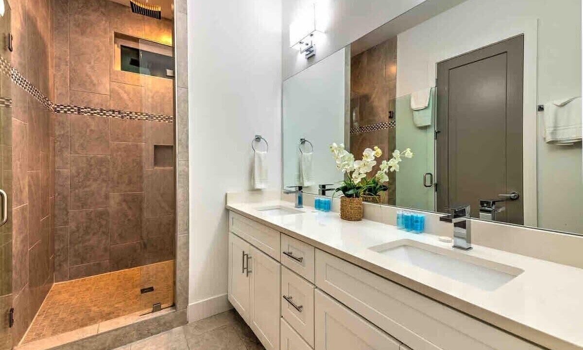 Photo of Bathroom in Eighth Avenue