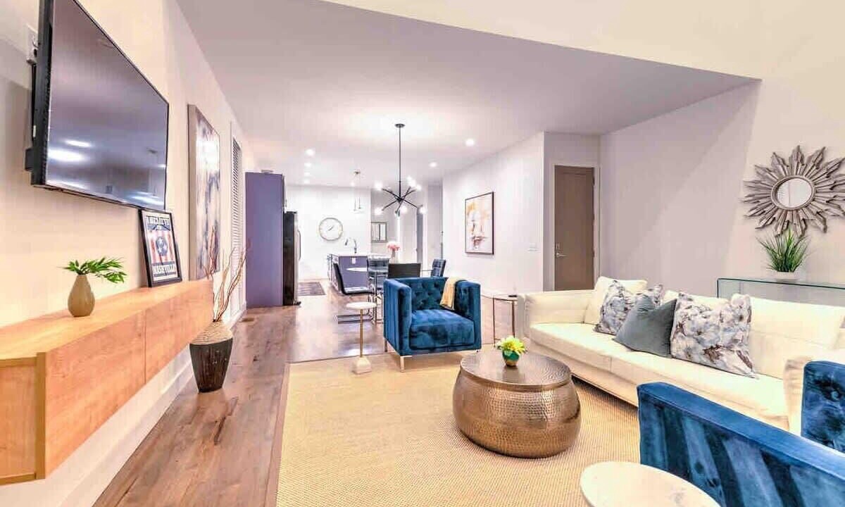 Photo of Livingroom in Eighth Avenue