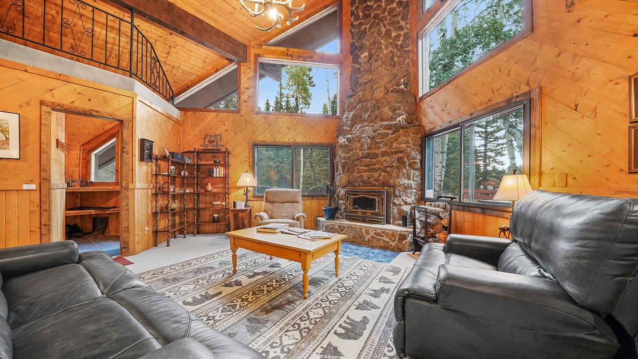 Photo of Livingroom in Cimarron