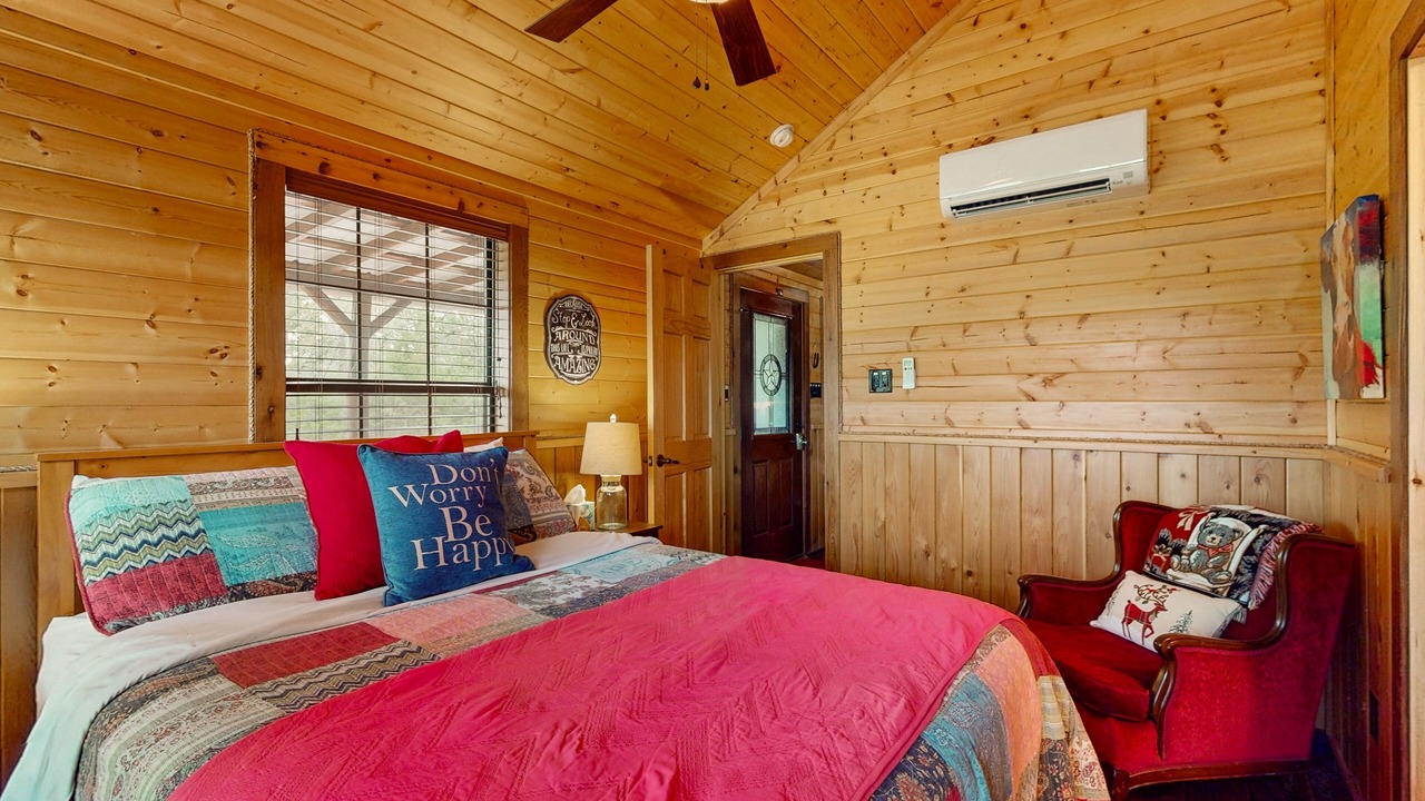 Photo of Bedroom in Ledbetter
