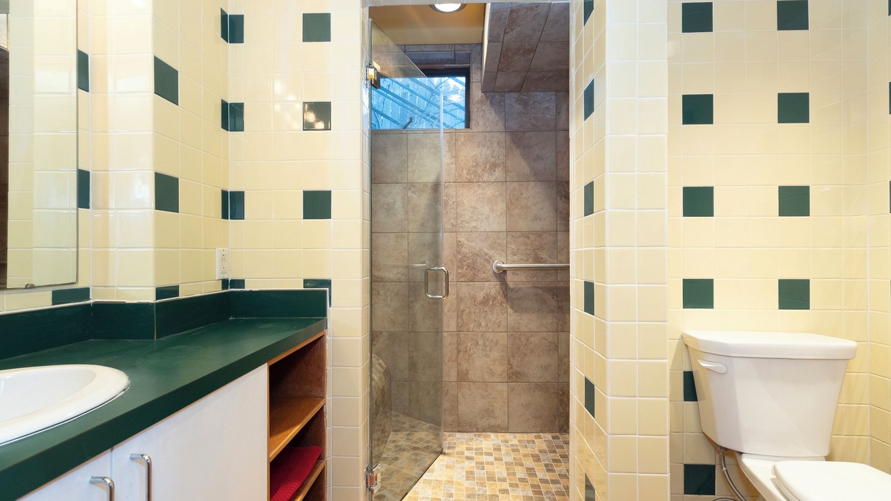 Photo of Bathroom in Lakeside