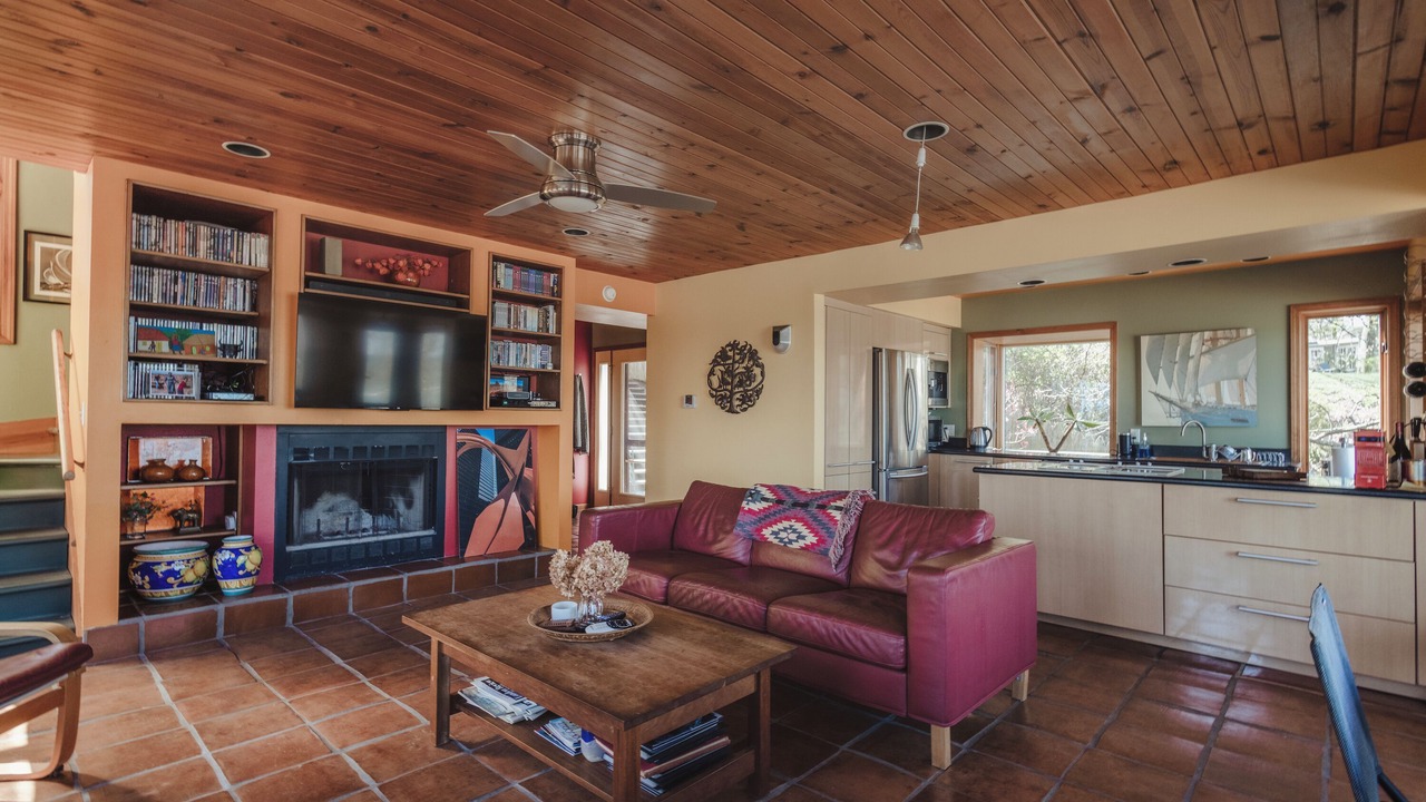 Photo of Bedroom in Lakeside