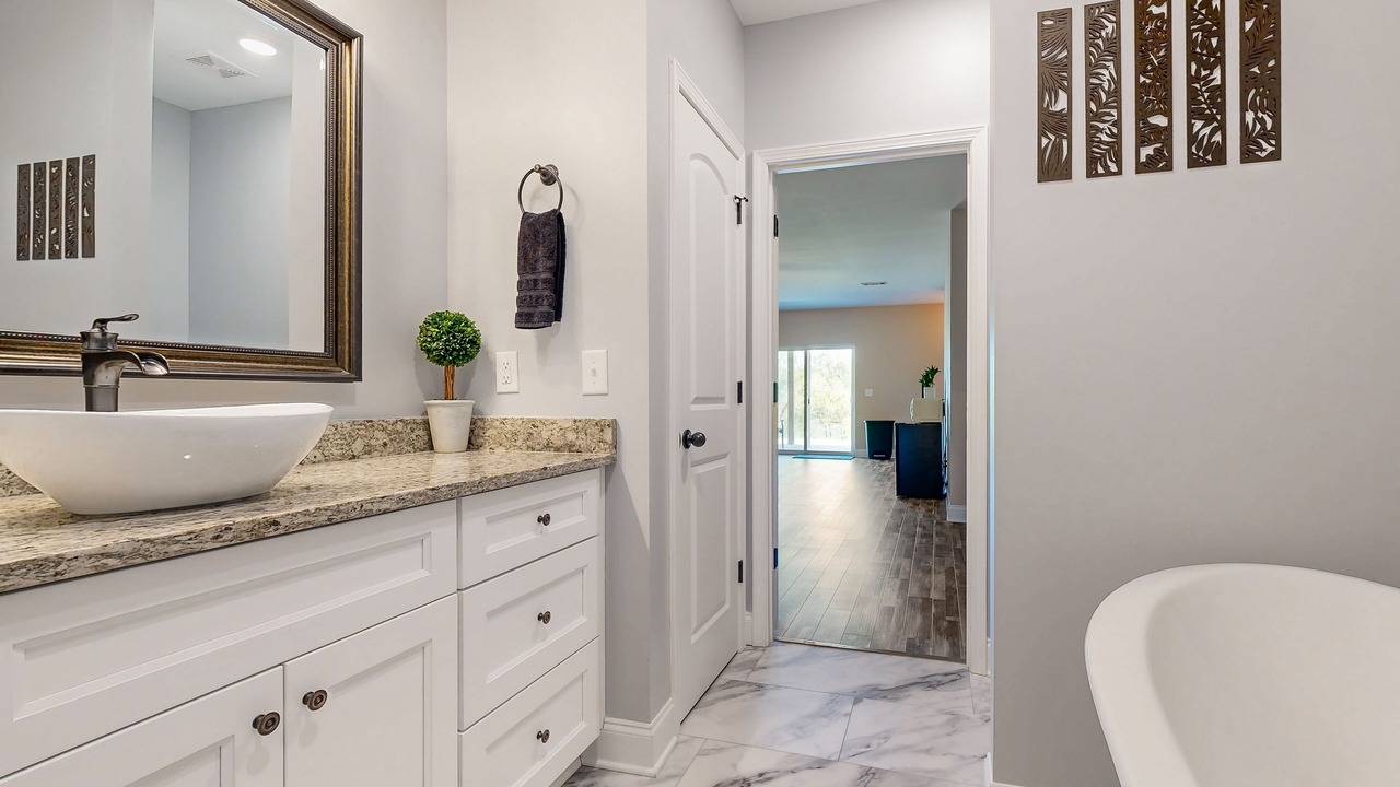 Photo of Bathroom in Dixon Springs