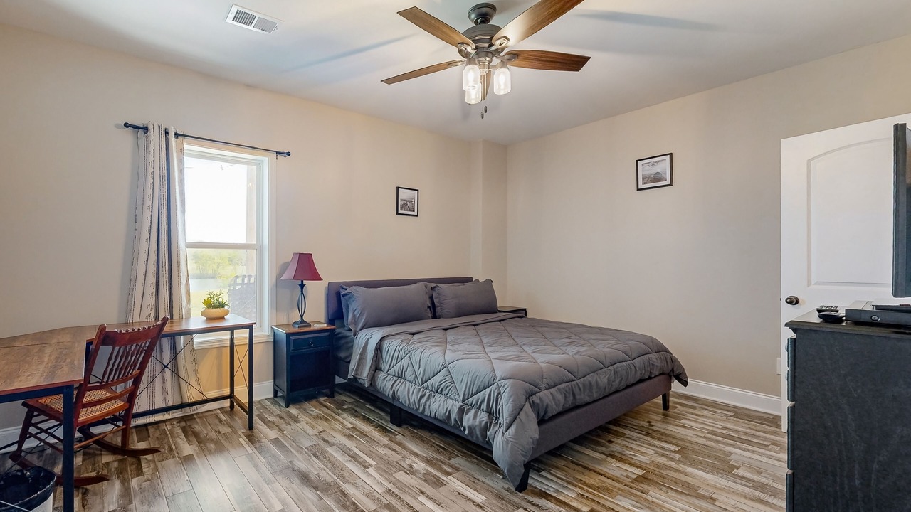 Photo of Bedroom in Dixon Springs