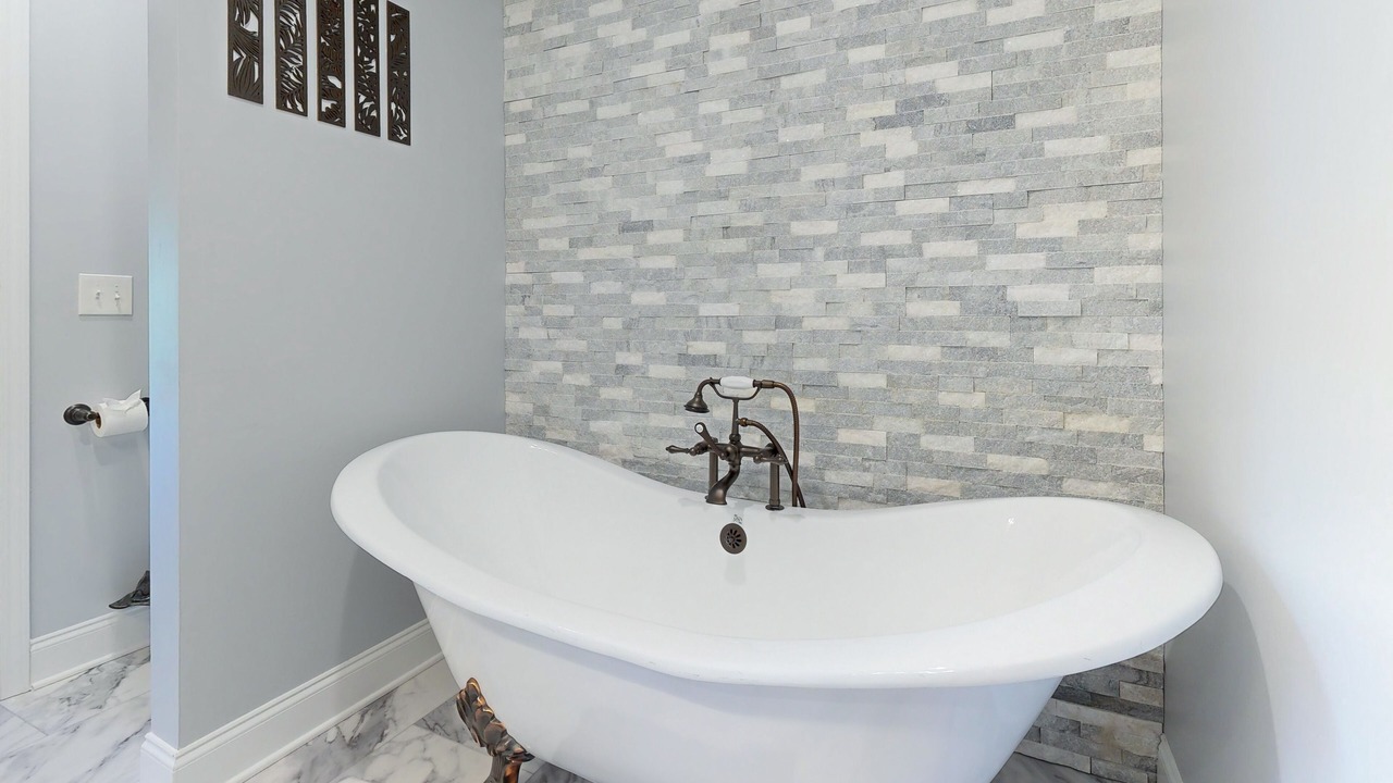 Photo of Bathroom in Dixon Springs
