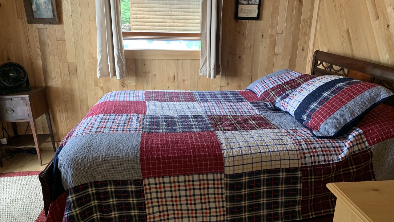 Photo of Bedroom in Lake Tomahawk