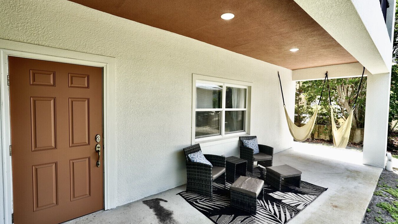 Photo of Patio Balcony in Crescent Beach