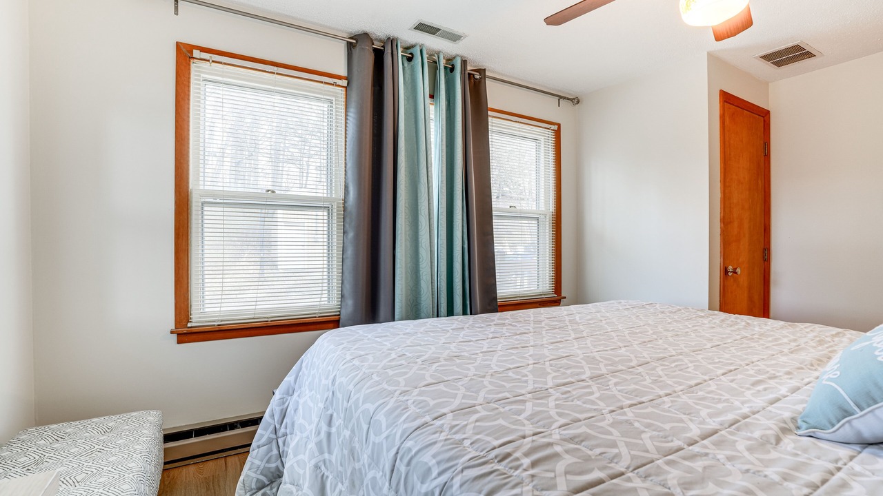 Photo of Bedroom in Paw Paw Lake