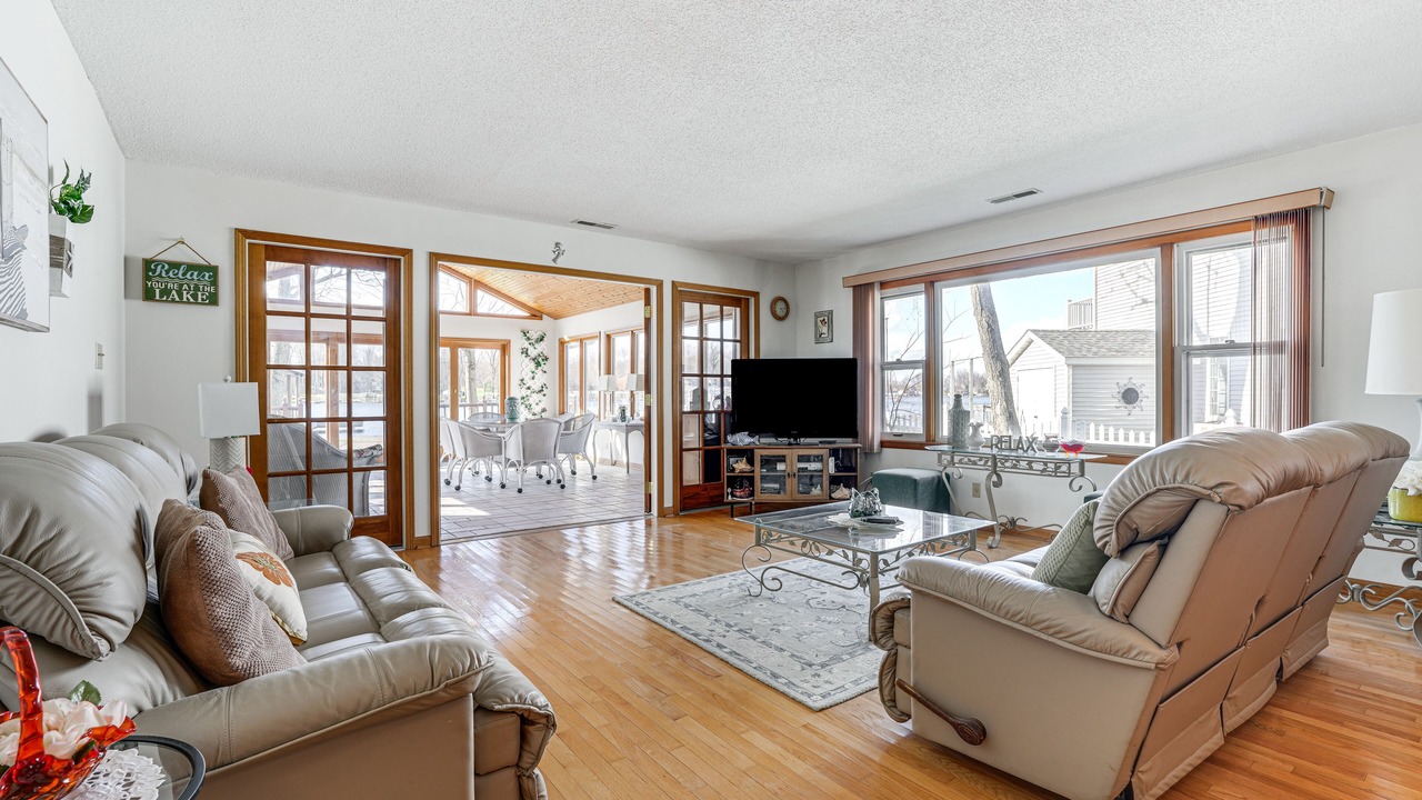 Photo of Livingroom in Paw Paw Lake
