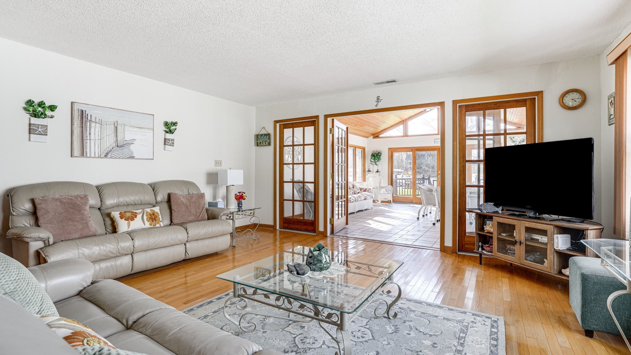 Photo of Bedroom in Paw Paw Lake