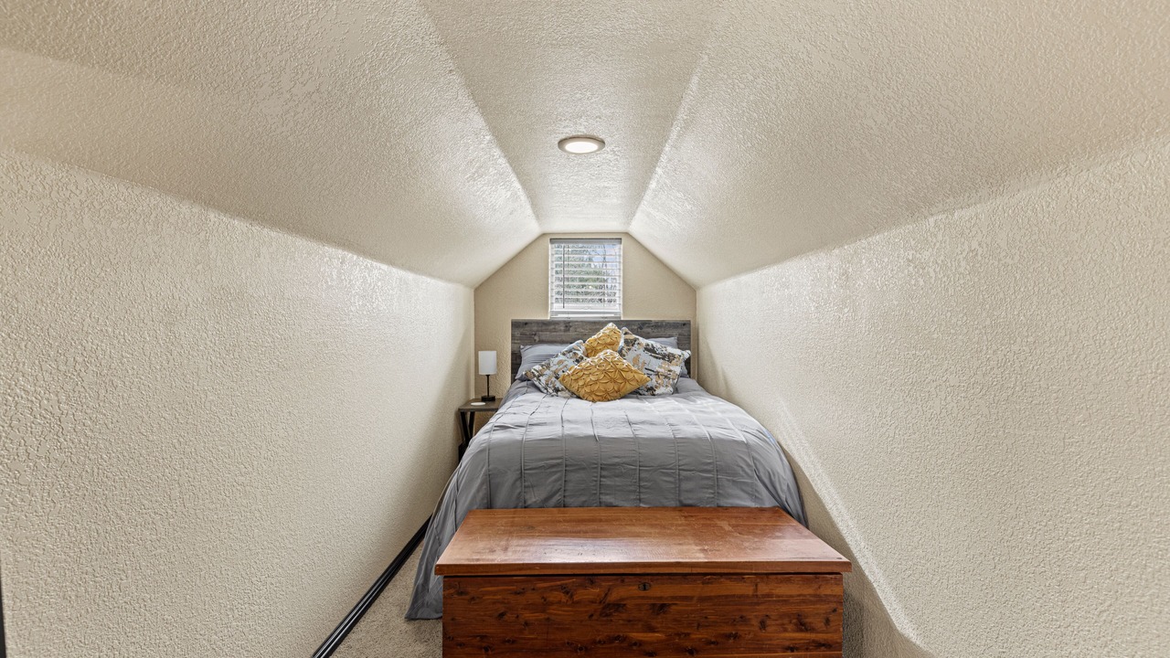 Photo of Bedroom in Dupont