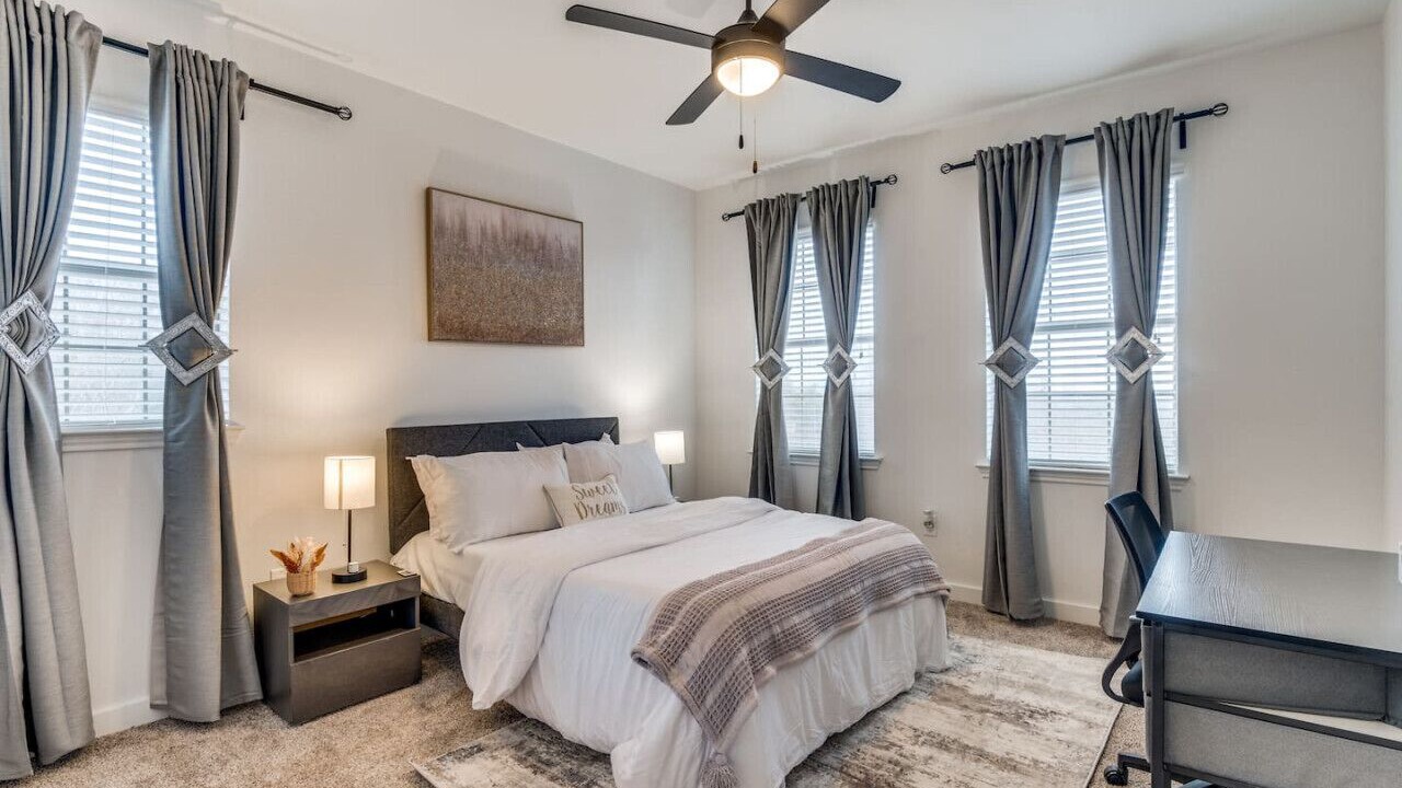 Photo of Bedroom in McNeil
