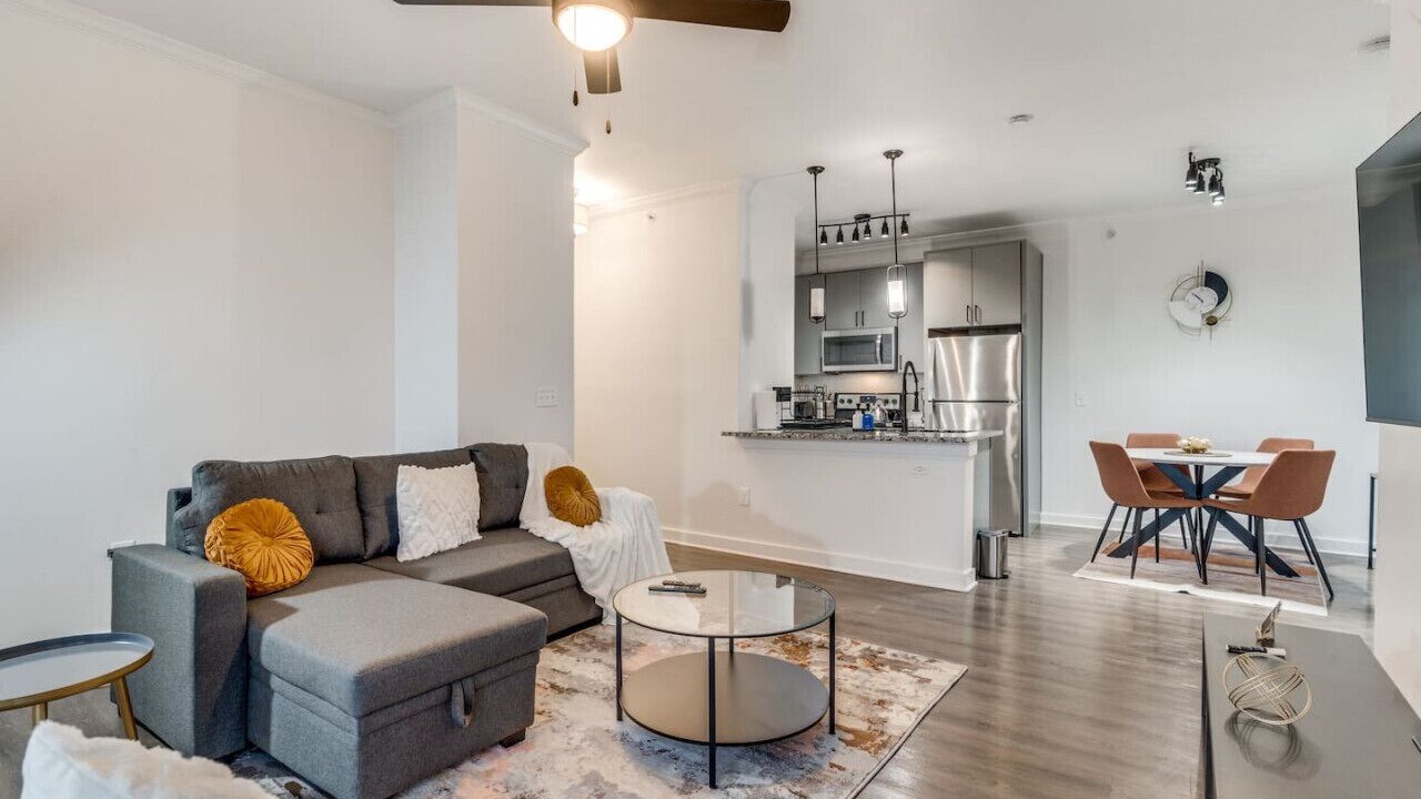 Photo of Livingroom in McNeil