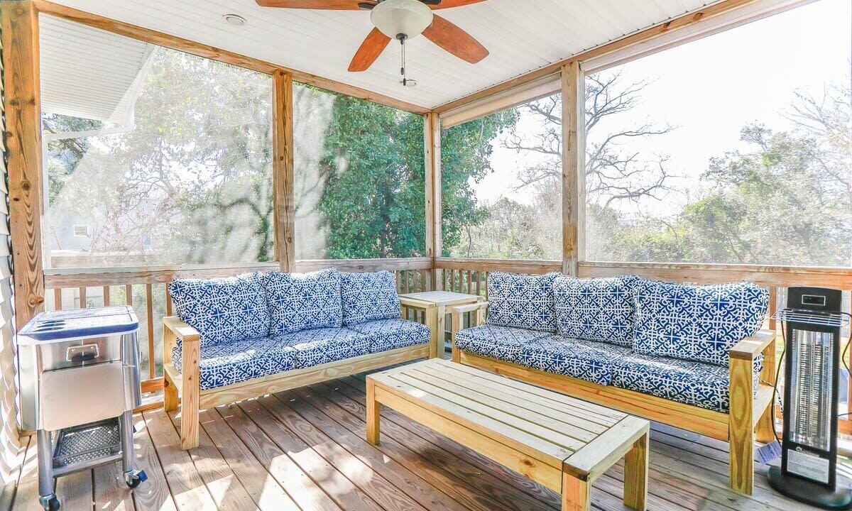 Photo of Livingroom in East Ocean View