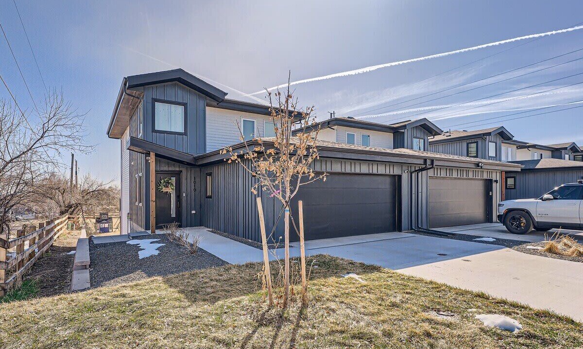 Photo of Outdoor in Applewood West