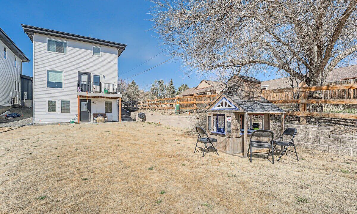 Photo of Outdoor in Applewood West