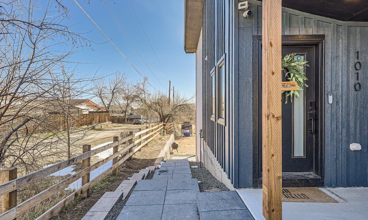 Photo of Outdoor in Applewood West
