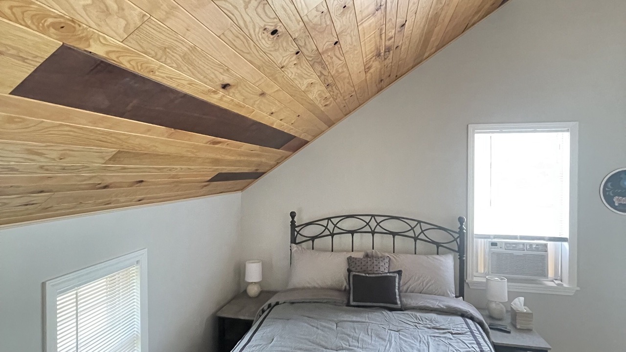 Photo of Bedroom in Huntsburg