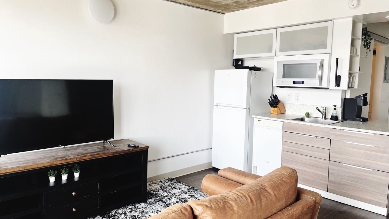 Photo of Livingroom in Jefferson Park