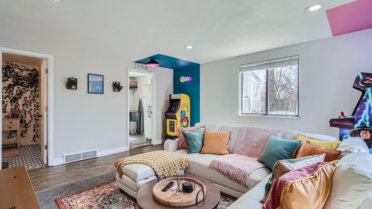 Photo of Livingroom in West Central Westminster