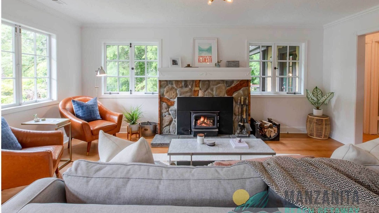 Photo of Livingroom in Neahkahnie Beach