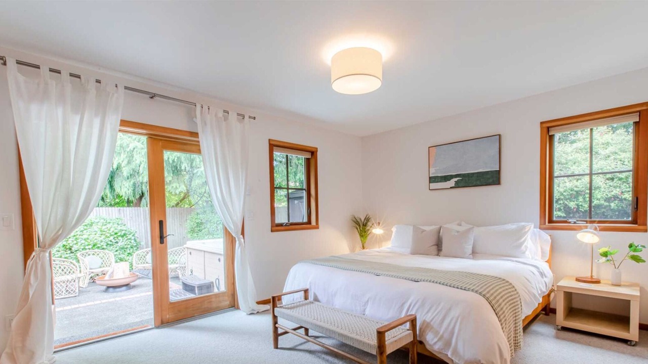Photo of Bedroom in Neahkahnie Beach