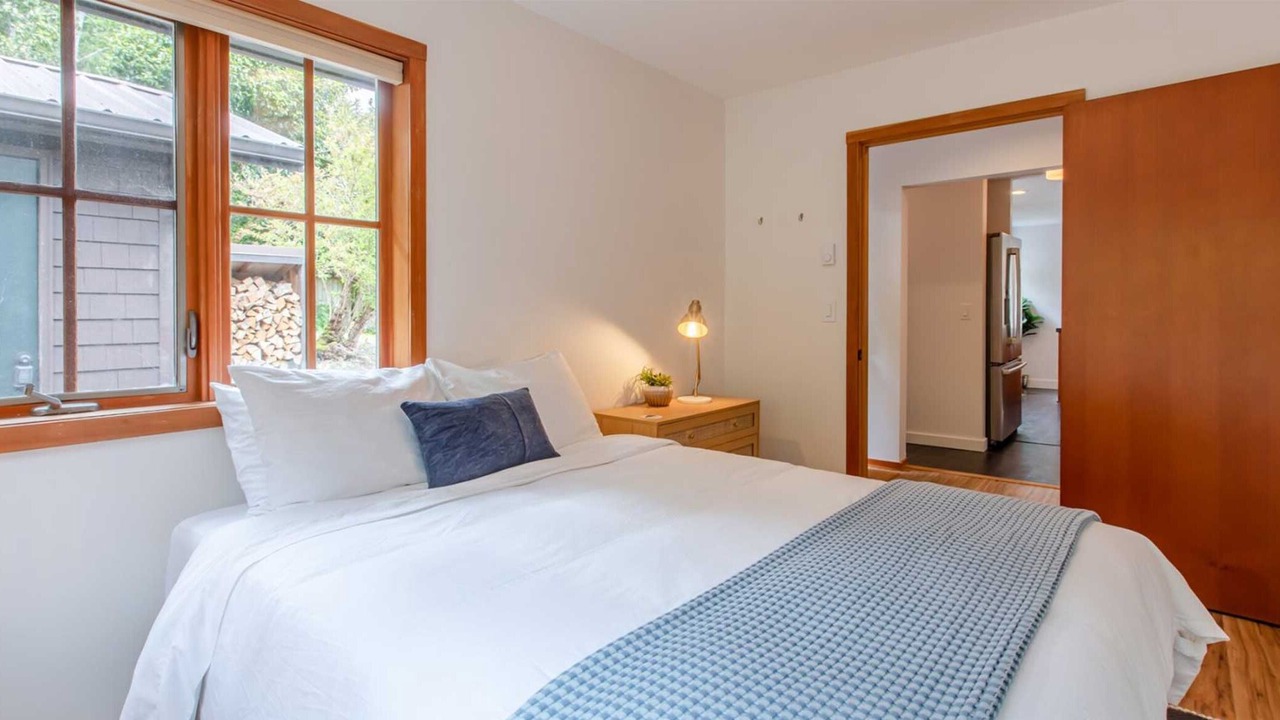 Photo of Bedroom in Neahkahnie Beach