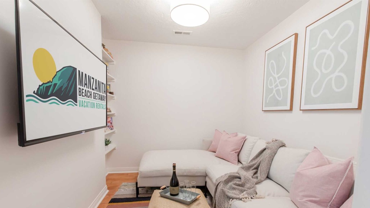 Photo of Livingroom in Neahkahnie Beach